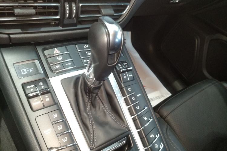 Used Porsche Macan 2018 Macan 2.0T