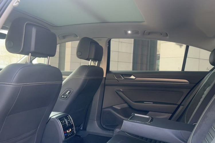 Used Volkswagen Magotan 2020 330TSI DSG Leading Model
