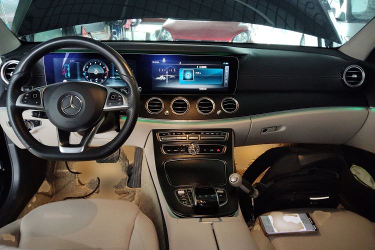 Used Mercedes-Benz E-Class 2016 E 300 L Sporty and Stylish Model