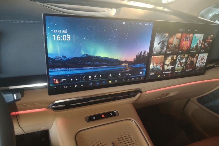 Used VOYAH Dream 2025 PHEV Four-Wheel-Drive Flagship Kunpeng Edition
