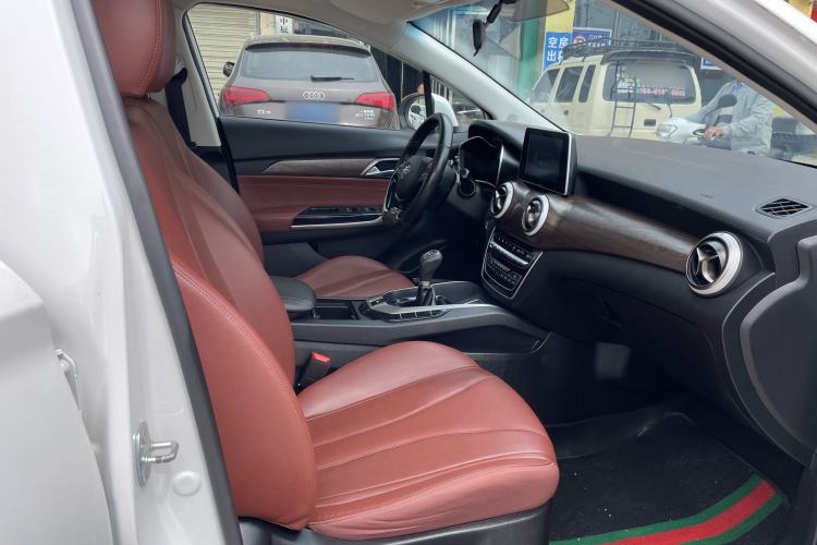 Used BAIC Senova D50 2019 1.5L Manual Prestige Edition China VI Interior 2