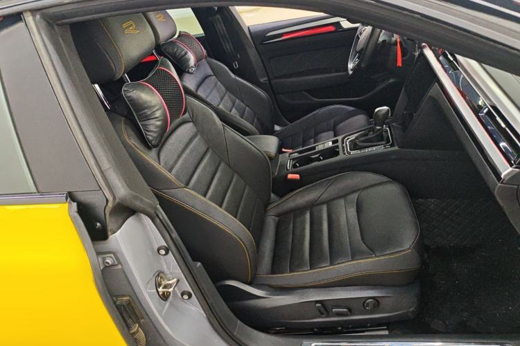 Used Volkswagen FAW-Volkswagen CC 2023 380TSI Striking Edition Right Front Seat