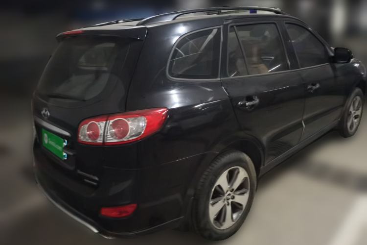 Used Hyundai Santa Fe Classic 2012 2.4 Comfort Edition 7-Seater Four-Wheel Drive
