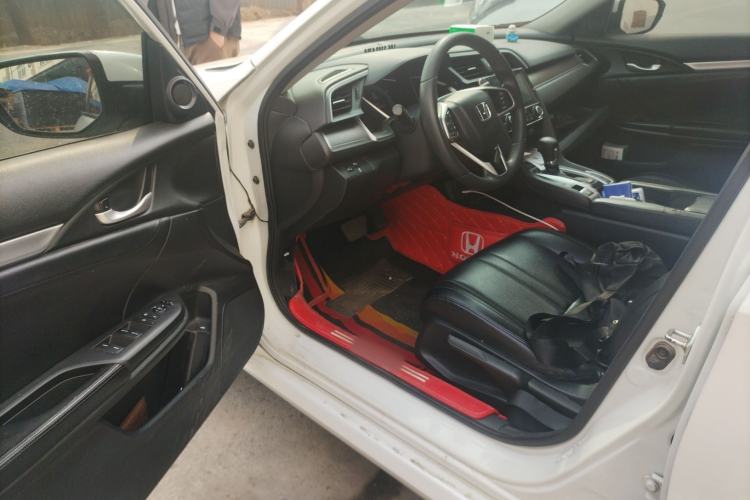 Used Honda Civic 2016 220TURBO CVT Luxury Edition Driver Seat