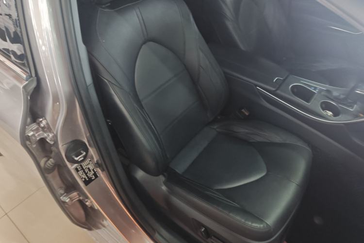 Used Toyota Avalon 2019 Dual-Engine 2.5L XLE Prestige Version China VI Standard Right Front Seat