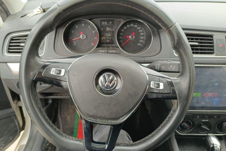 Used Volkswagen Lavida 2017 1.6L Automatic Comfort Edition
