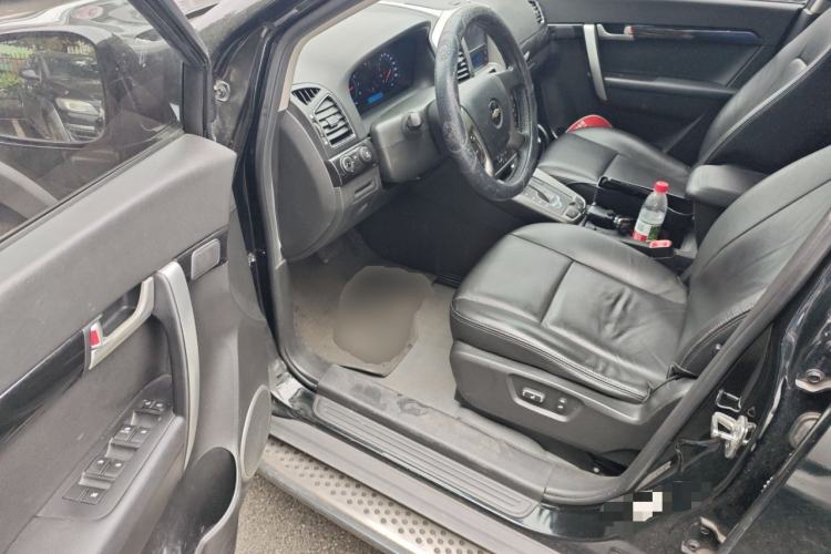 Used Chevrolet Captiva 2012 2.4L 4x4 Flagship Edition 7 Seats