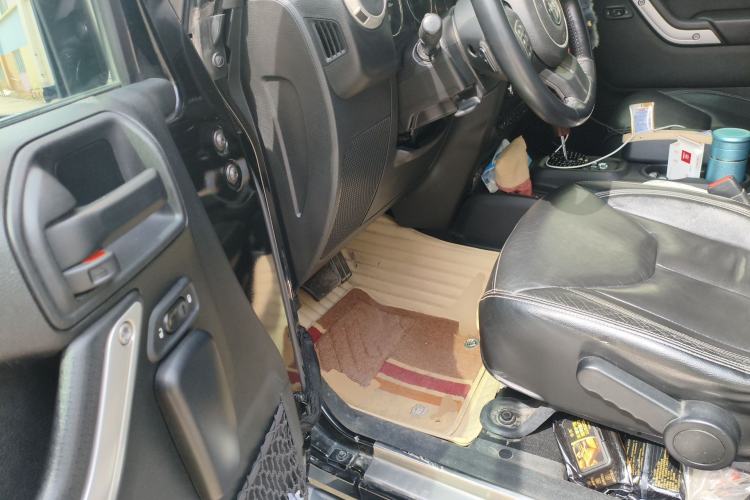 Used Jeep Wrangler 2017 3.0L Sahara Four-Door Comfort Edition
