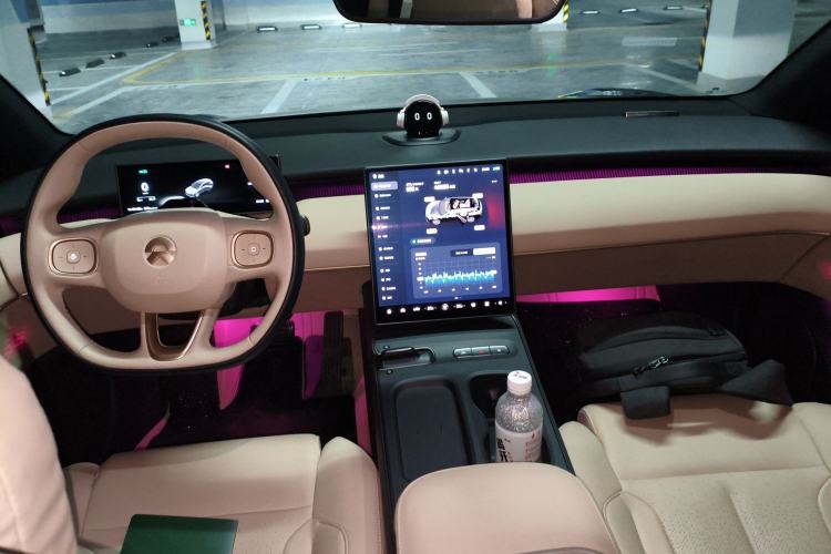 Used Nio ET5T 2024 75kWh Touring Center Console