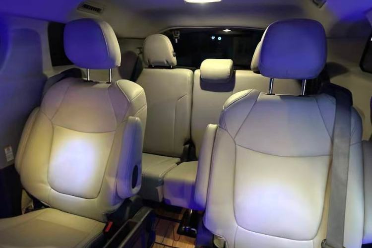 Used Toyota SIENNA 2023 2.5L Hybrid Comfort Edition Interior 3