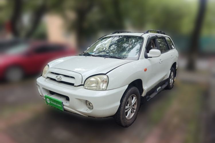 Used Huatai Santa Fe Classic 2012 2.0L Gasoline Manual Two-Wheel Drive with Sunroof