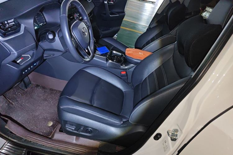 Used Toyota RAV4 2023 2.0L CVT Two-Wheel Drive Fashion Plus Edition