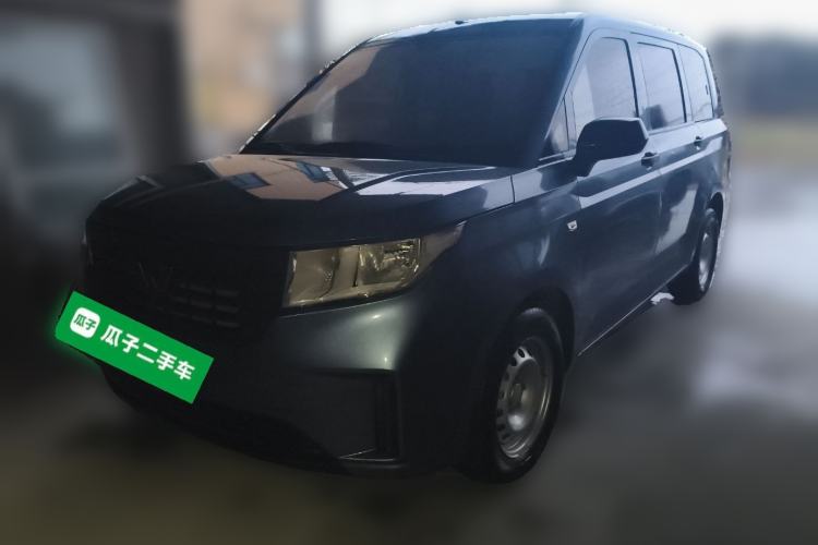 Used Wuling Hongguang PLUS 2019 1.5T Manual Standard Edition 5 Seats