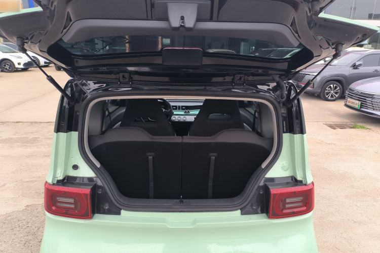 Used Wuling Hongguang MINIEV 2022 Macaron Premium Model – Lithium Iron Phosphate Trunk