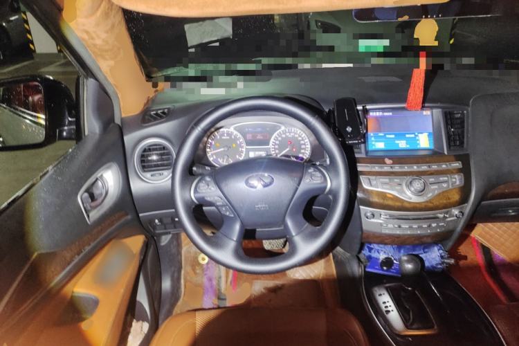 Used Infiniti JX 2013 JX35 Two-Wheel-Drive Excellence Edition
