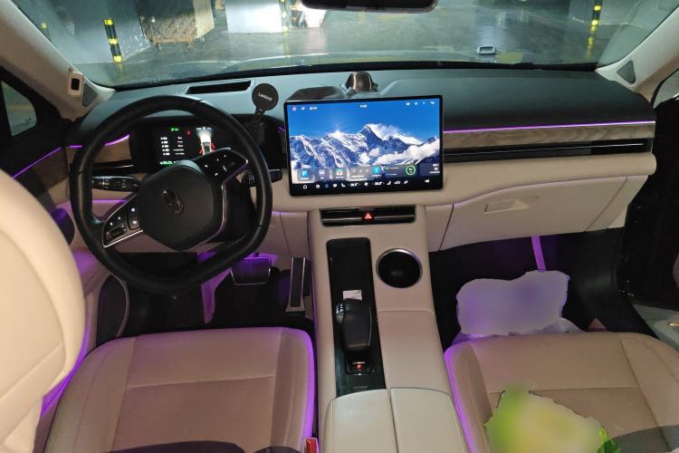 Used Hima AITO M5 2022 Extended-Range Four-Wheel Drive Flagship Edition Center Console