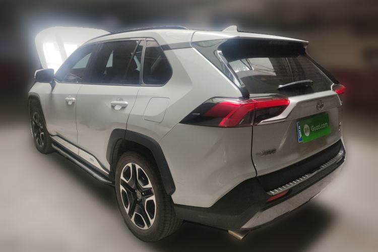 Used Toyota RAV4 2021 2.0L CVT Four-Wheel Drive Premium Edition
