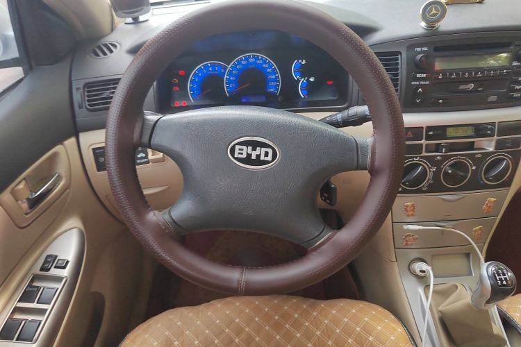 Used BYD F3 2013 Energy-Saving Edition 1.5L Manual Standard Model