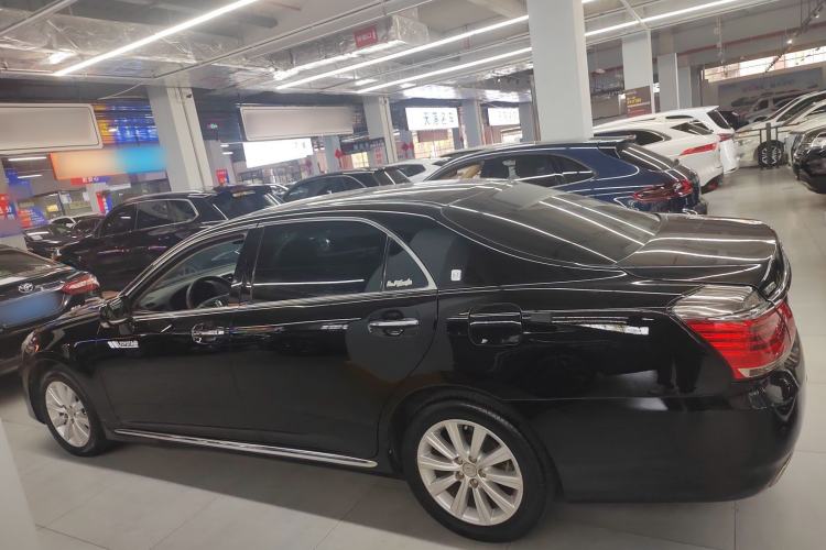 Used Toyota Crown 2012 2.5L Royal Leather Edition