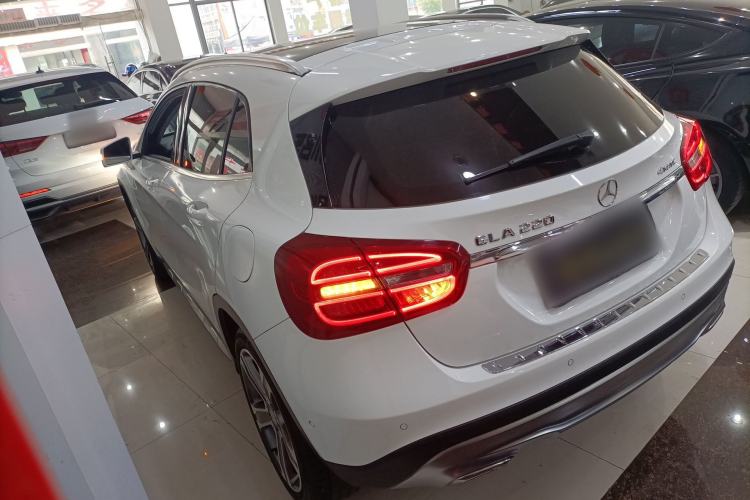 Used Mercedes-Benz GLA 2015 GLA 220 4MATIC Luxury Model
