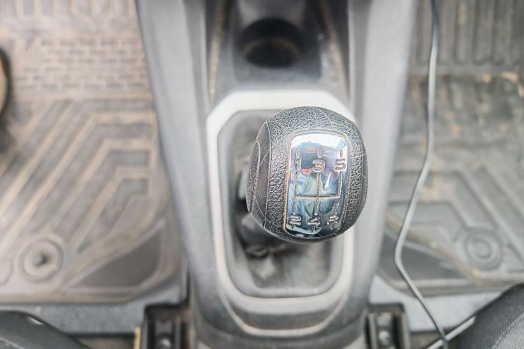 Used Citroen Elysee 2015 Zhishang Edition 1.6L Manual Fashion Model