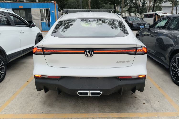 Used Changan UNI-V iDD 2024 Blue Whale Smart Electric iDD 136km ZhiKu Model