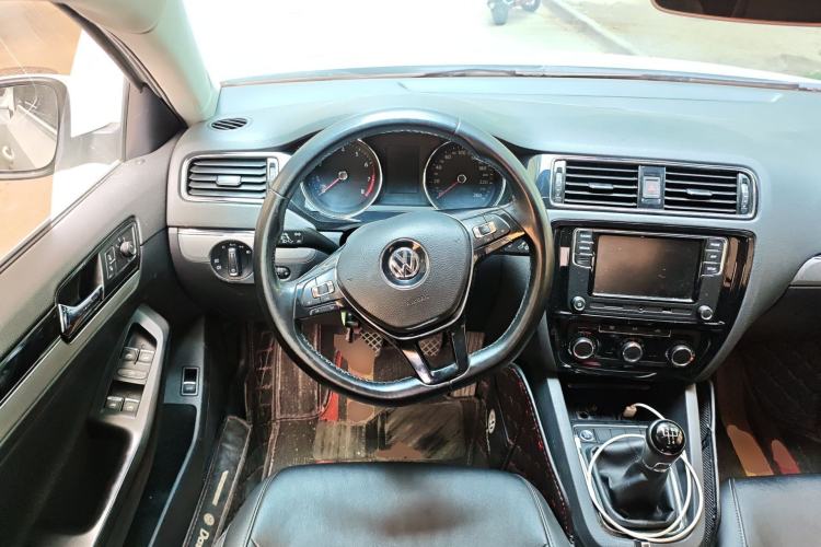 Used Volkswagen Sagitar 2018 1.6L Manual Comfort Model Steering Wheel