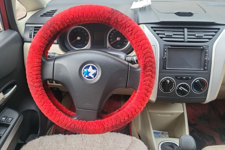 Used Venucia R50 2013 1.6L Manual Version with Beidou Navigation