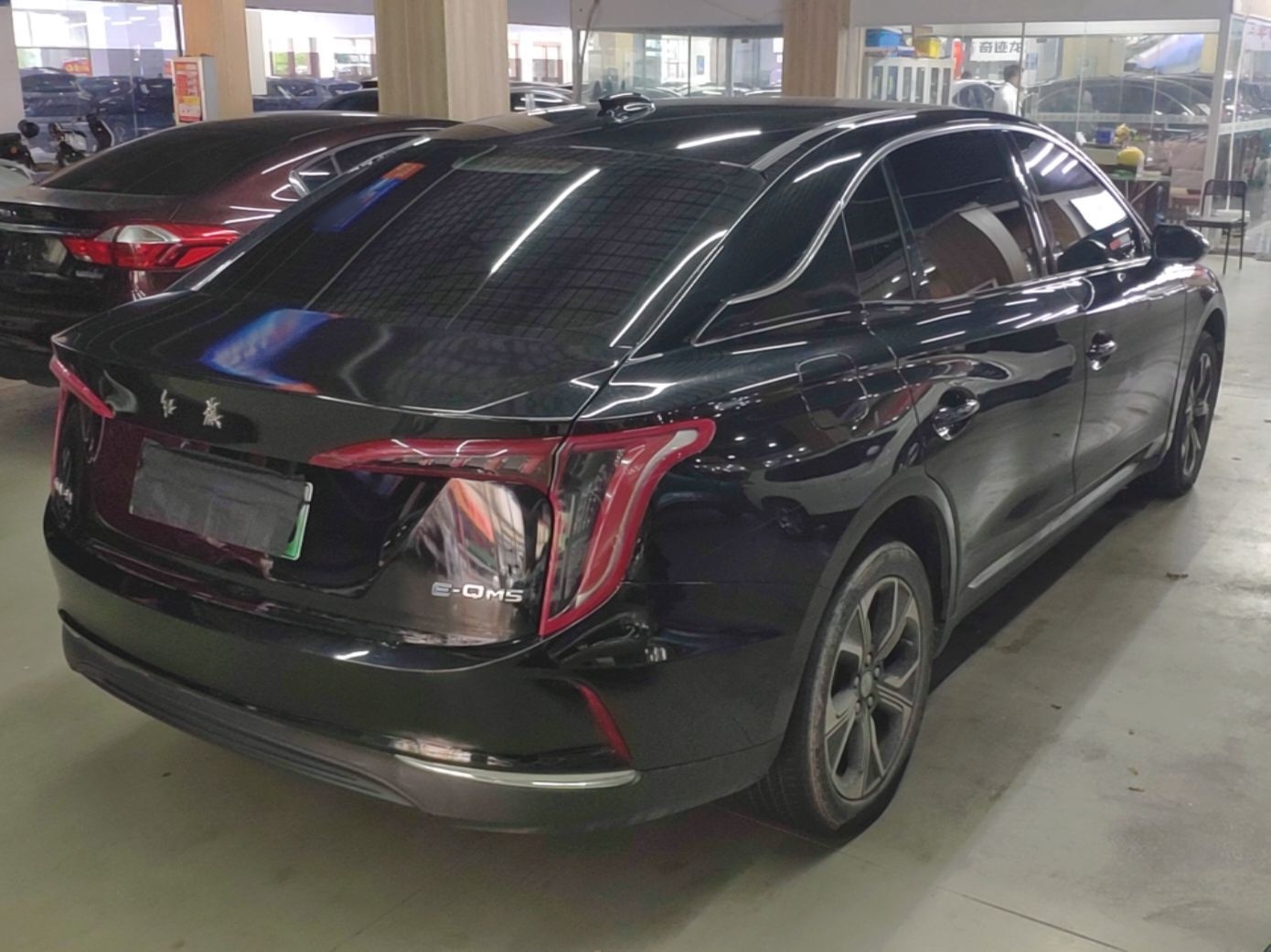 Hongqi E-QM5 2023 Revised Version Basic Travel Edition — снимка 6