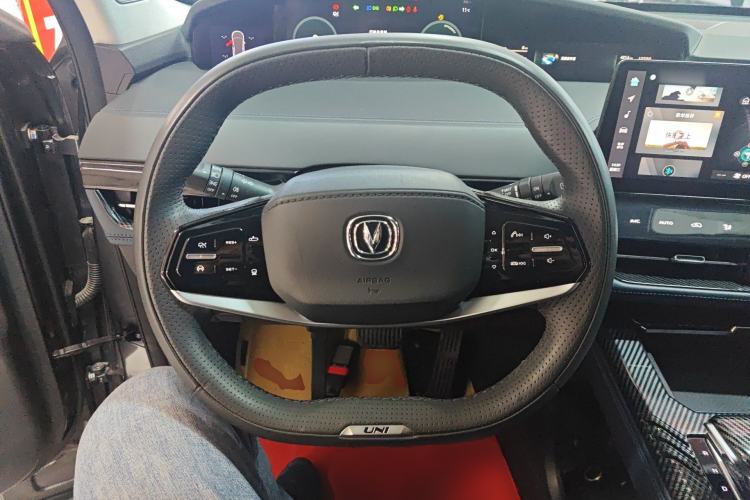 Used CHANGAN UNI-K iDD 2022 Blue Whale iDD 130km 1.5T Excellence Model
