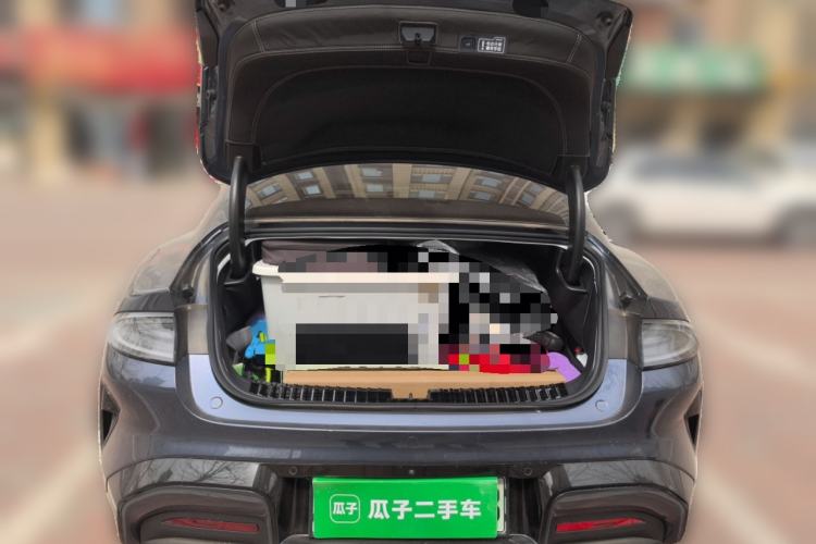 Used Xiaomi Auto SU7 2024 Four-Wheel Drive Ultra-Long Range Advanced Intelligent Driving Max Edition Trunk