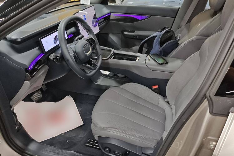 Used Lynk & Co 07 2024 EM-P 126 Long-Range Halo