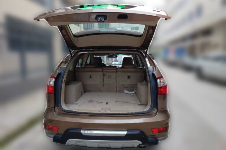 Used BYD S6 2013 Jingyue Edition 2.0L Manual Elite Model 5 Seats Trunk