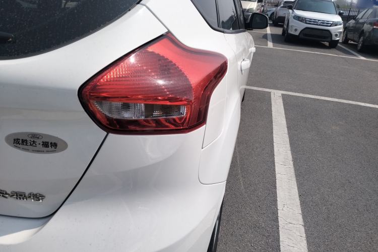 Used Ford Focus 2018 Hatchback Classic 1.6L Automatic Trendy SmartDrive Edition