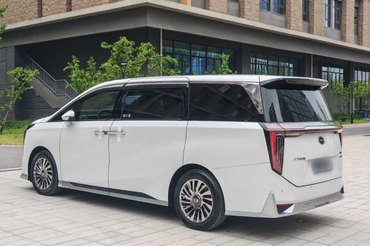 Used GAC Trumpchi M8 2023 Zongshi Series Dual-Motor Supreme Edition Exterior 3