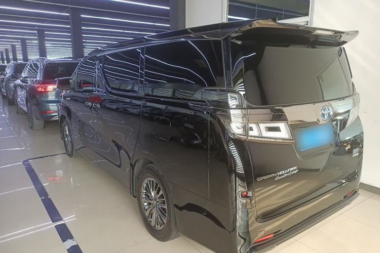 Used Toyota Vellfire 2023 Crown Dual-Engine 2.5L HV Prestige Edition
