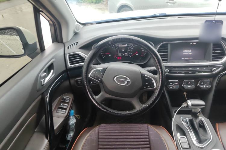 Used GAC Trumpchi GS4 2017 235T Automatic Two-Wheel Drive Luxury Smart Connectivity Version Steering Wheel
