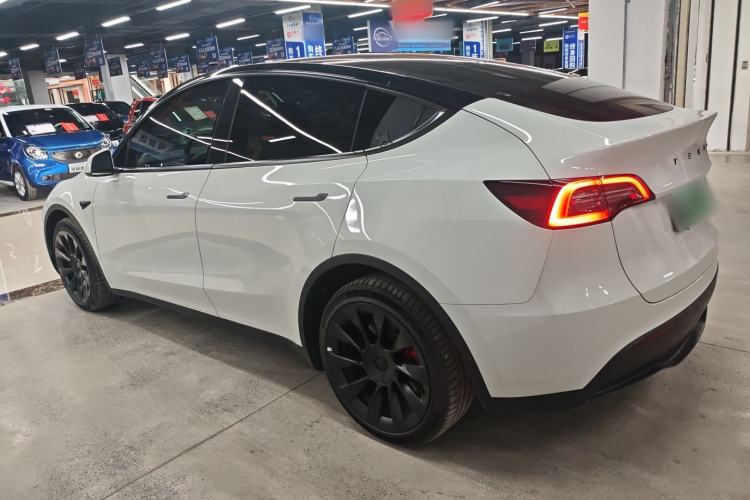 Used Tesla Model Y 2022 Long-Range All-Wheel-Drive Version