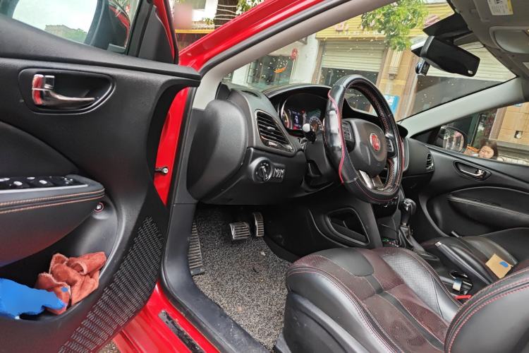 Used Fiat Ottimo 2014 1.4T Automatic Luxury Sport Edition Driver Seat