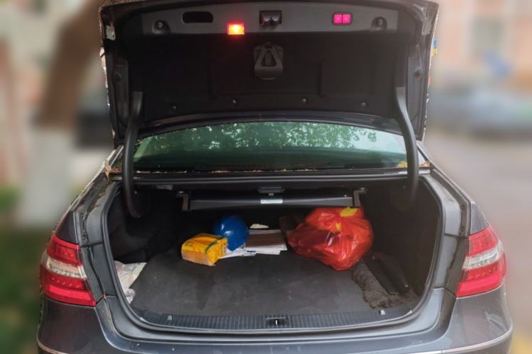 Used Mercedes-Benz E-Class 2011 E 300 L Fashion Prestige Model Trunk