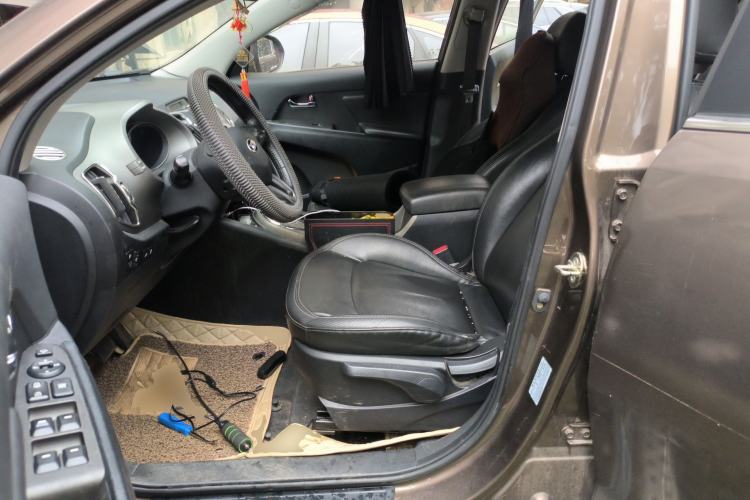 Used Kia Sportage R 2015 2.0L Automatic Two-Wheel Drive DLX Model Left Front Seat