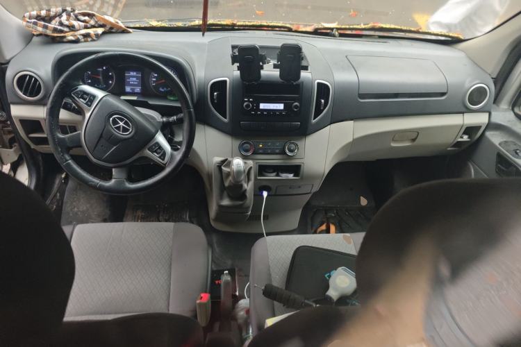 Used JAC Group Sunray 2018 2.7T 5-Series National Emission Standard V Star Express High-Roof Center Console