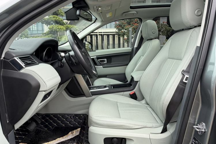 Used Land Rover Discovery Sport 2019 240 PS SE Version China VI Standard