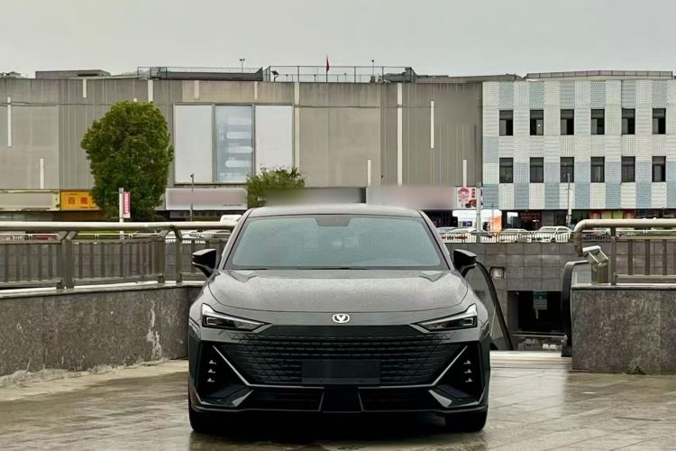 Used CHANGAN UNI-V 2022 1.5T Prestige Version