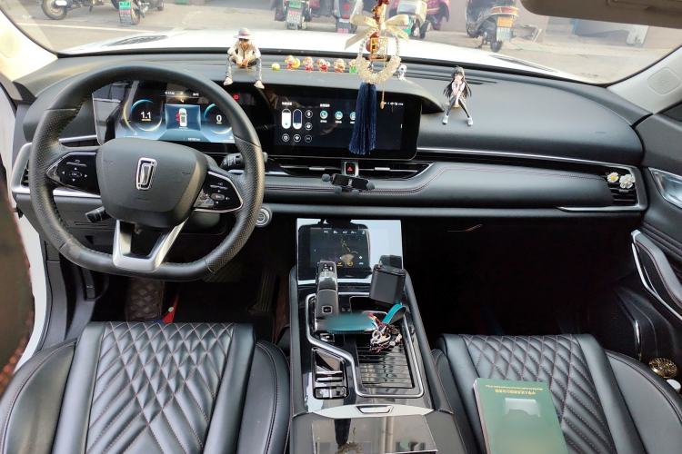 Used Bestune T99 2020 20TD Automatic Premium Edition Center Console