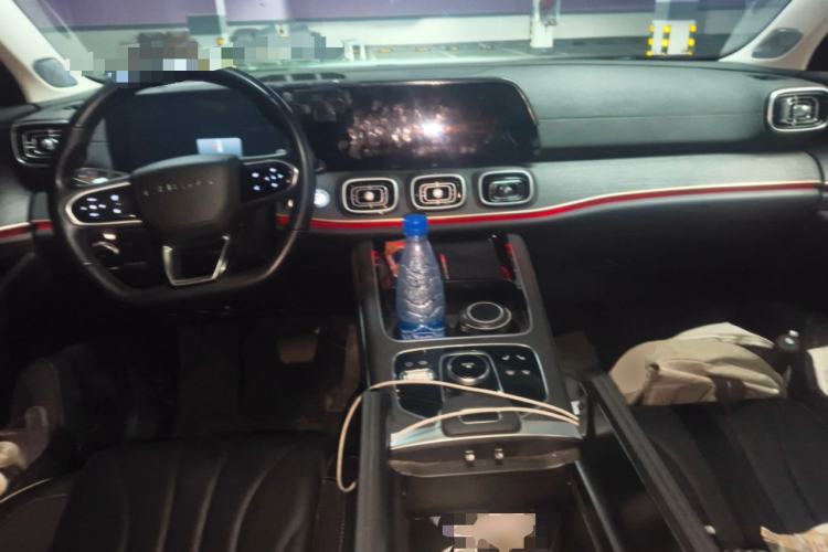 Used Chery Tiggo 9 2023 2.0T Dual-Clutch Two-Wheel Drive Luxury Edition 5 Seats Center Console