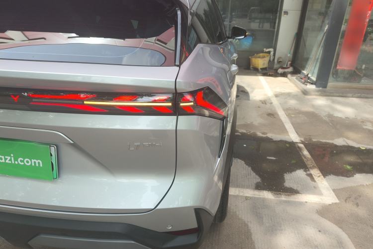 Used Geely Galaxy L7 2025 EM-i 115km Long-Range Version