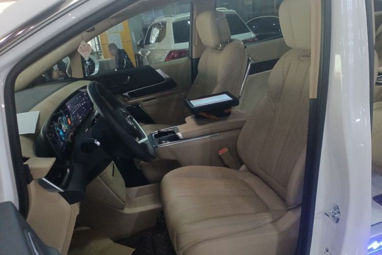 Used Buick Century 2023 2.0T Seven-Seater Yinshi Edition Left Front Seat