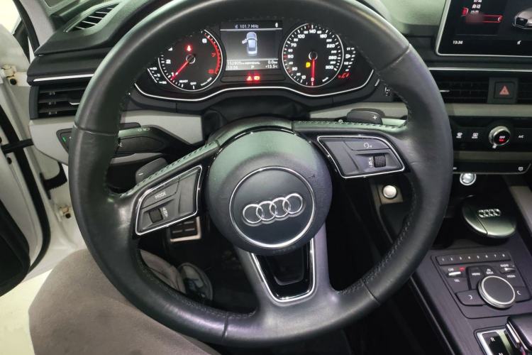 Used Audi A4L 2017 Plus 40 TFSI Ambition Model