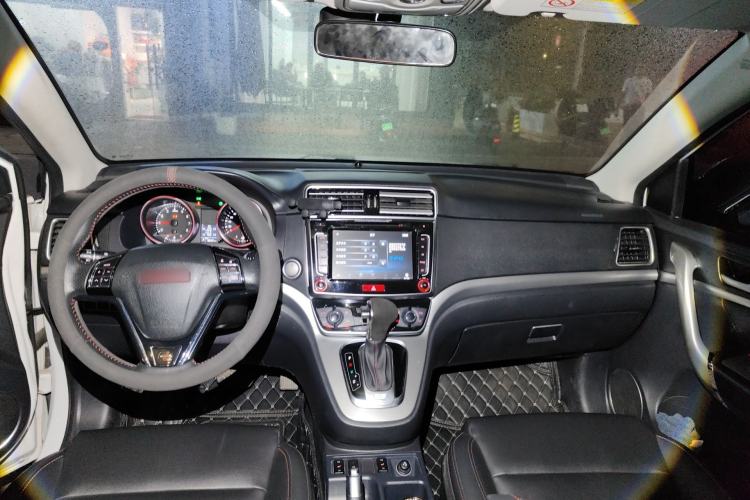Used Haval H6 2015 Sport Edition 1.5T Automatic Two-Wheel Drive Luxury Model Headliner